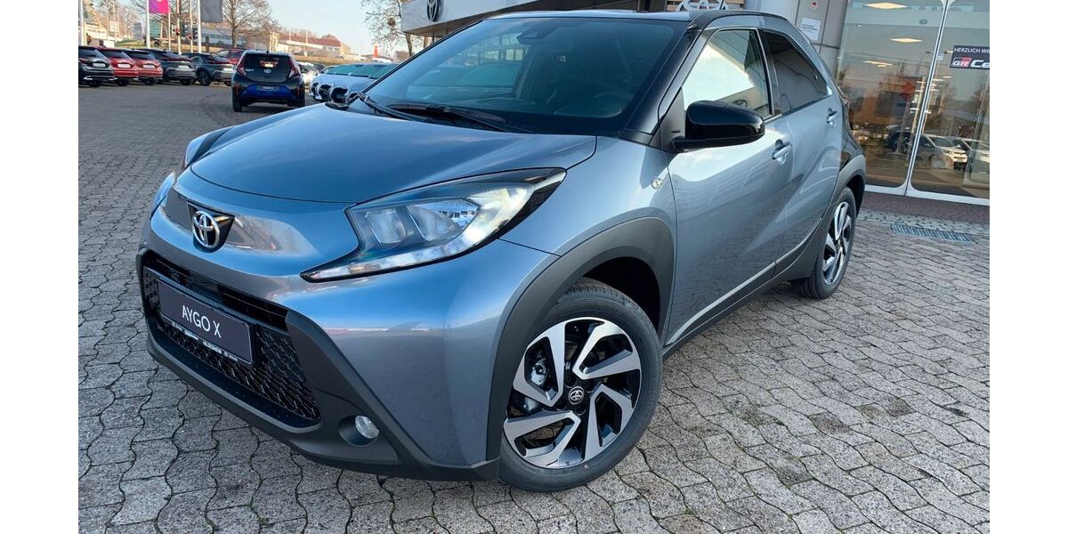 Toyota Aygo (X) 1.900 km 18.990 &euro; Hildesheim 31137
