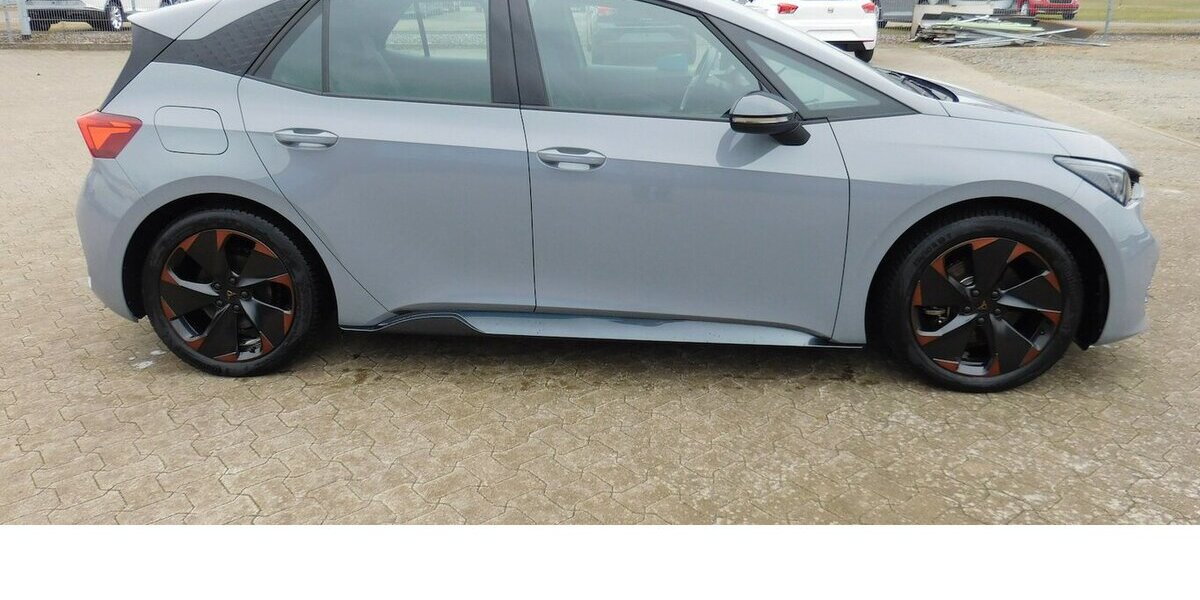 Cupra Born Elektrik 1-Gang Automatik Navi Klima Alu 16.400 km 23.990 &euro; Vordorf 38533
