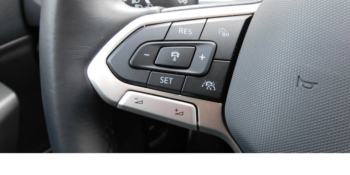 VW T-Roc 1.0 Life Goal TSI BMT Navi Klima Alu 6.100 km 21.990 &euro; Vordorf 38533