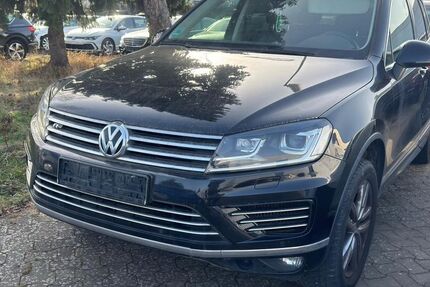 VW Touareg 310.024 km 16.999 &euro; Braunschweig 38122