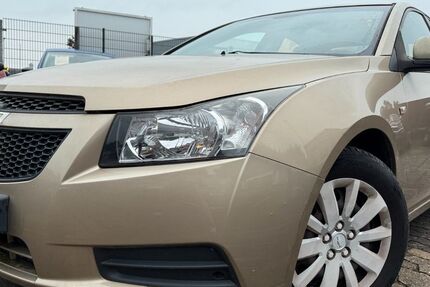 Chevrolet Cruze 67.000 km 2.690 € Hildesheim 31137