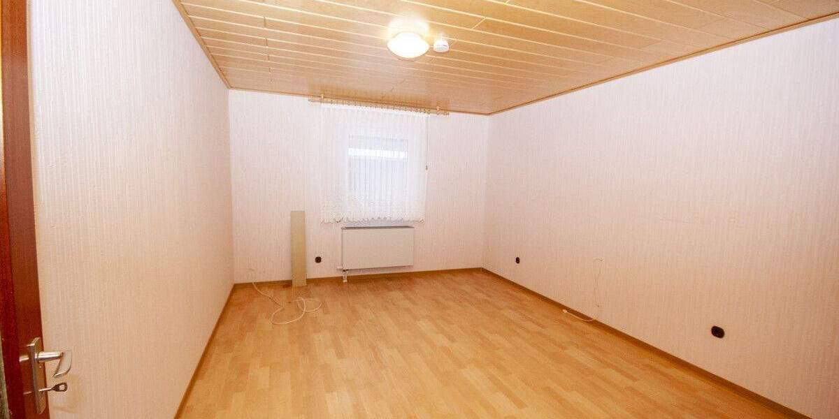 Einfamilienhaus Goslar Oker - 7 Zimmer, 148 m&sup2;, 1.350&euro; | Angebot:24778955