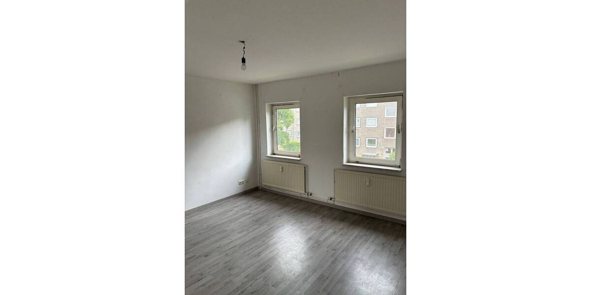 Etagenwohnung Salzgitter Lebenstedt - 2 Zimmer, 48 m&sup2;, 293&euro; | Angebot:26804976