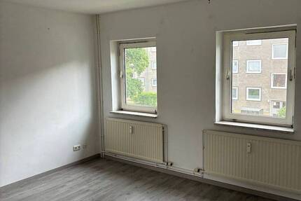 Wohnung Salzgitter Lebenstedt - 2 Zimmer, 48 m&sup2;, 293&euro; | Angebot:26804976