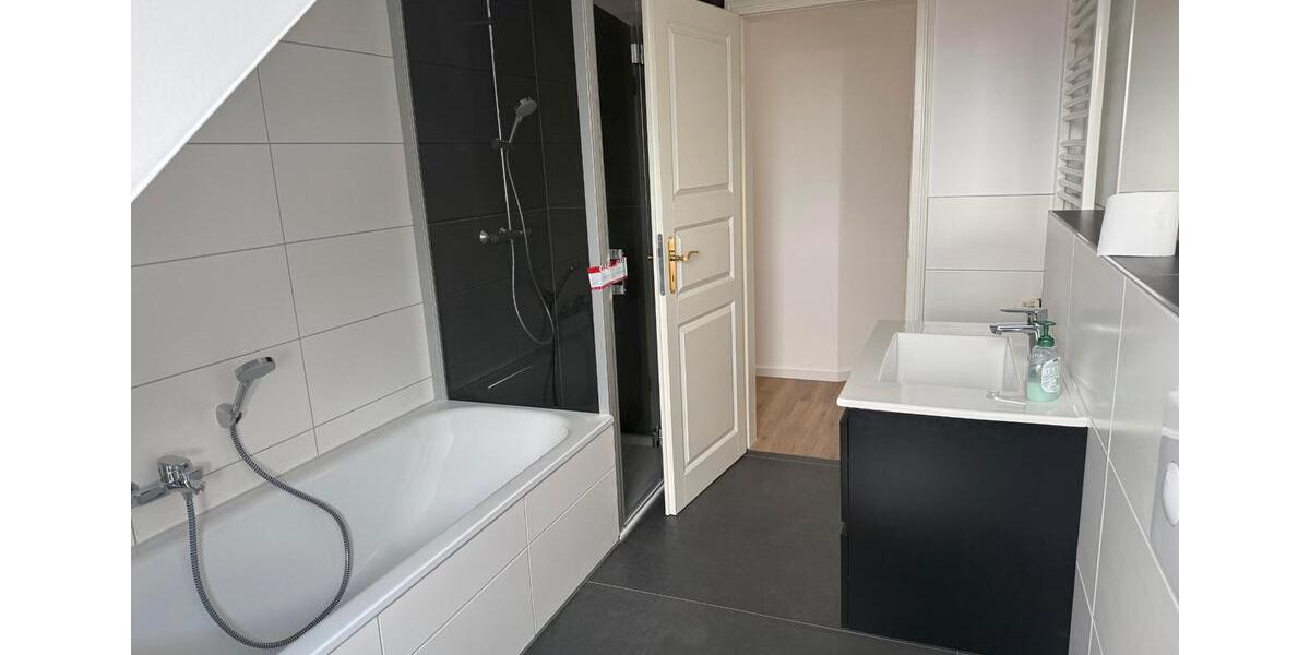 Dachgeschoßwohnung Salzgitter Ortschaft Südost - 3 Zimmer, 84 m&sup2;, 950&euro; | Angebot:26693480