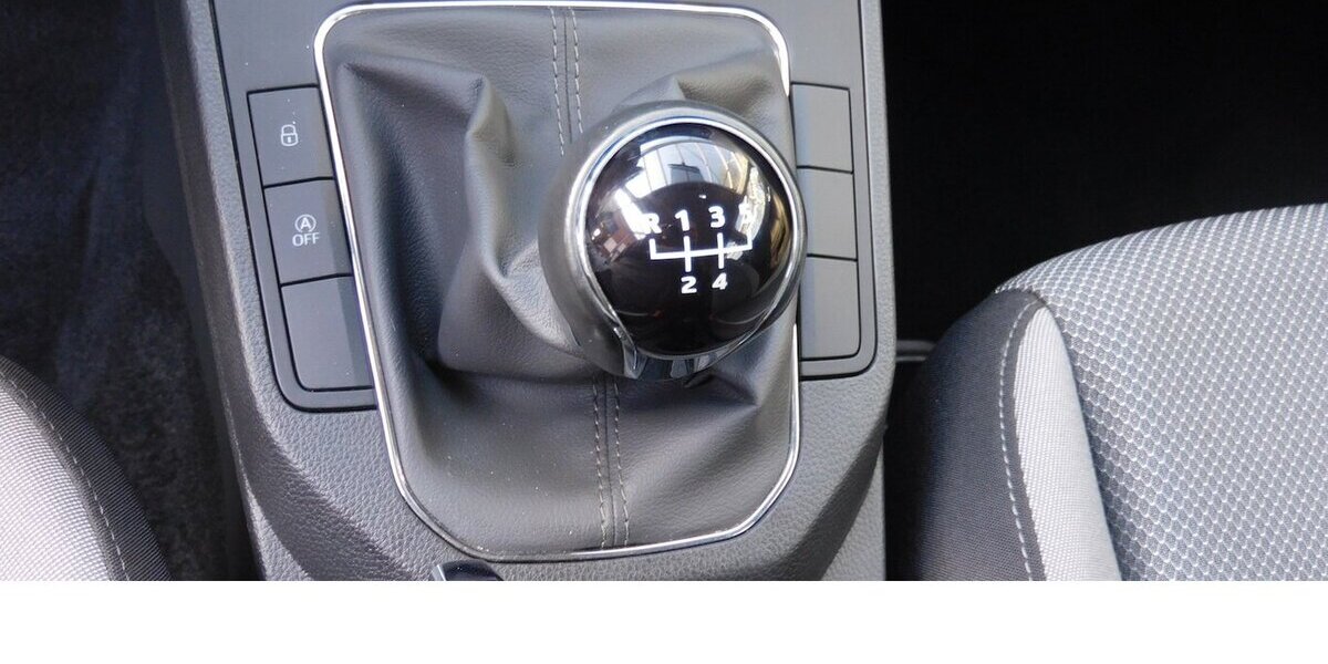 Seat Ibiza 1.0 BMT MPI Style 4Trg Navi Klima 30.300 km 13.990 &euro; Vordorf 38533