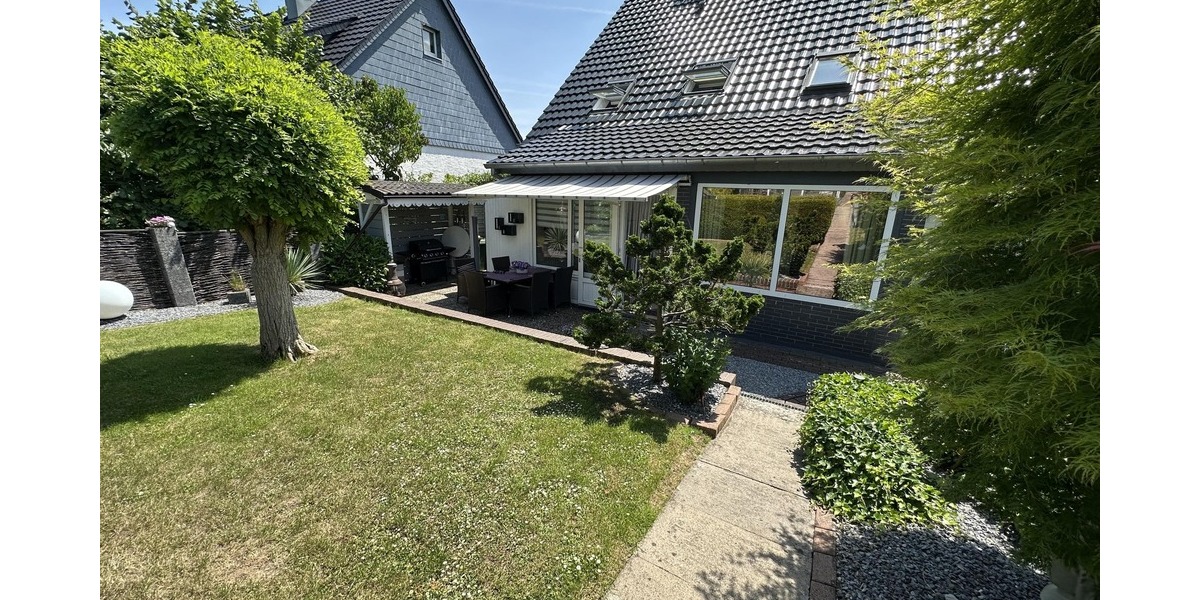 Idyllisches Wohnen in Feldrandlage - Zweifamilienhaus Bad Salzdetfurth Breinum | Angebot:25921835