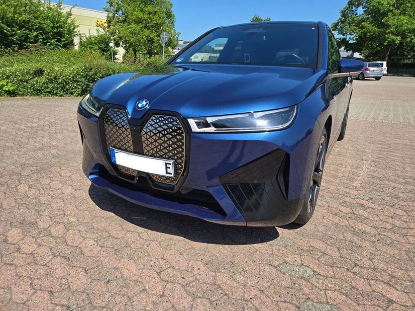 iX
