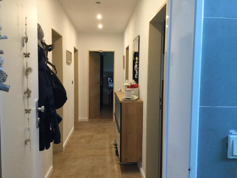 Gemütliche DreiZimmerwohnung Inklusiv Einbauküche großer Balkon