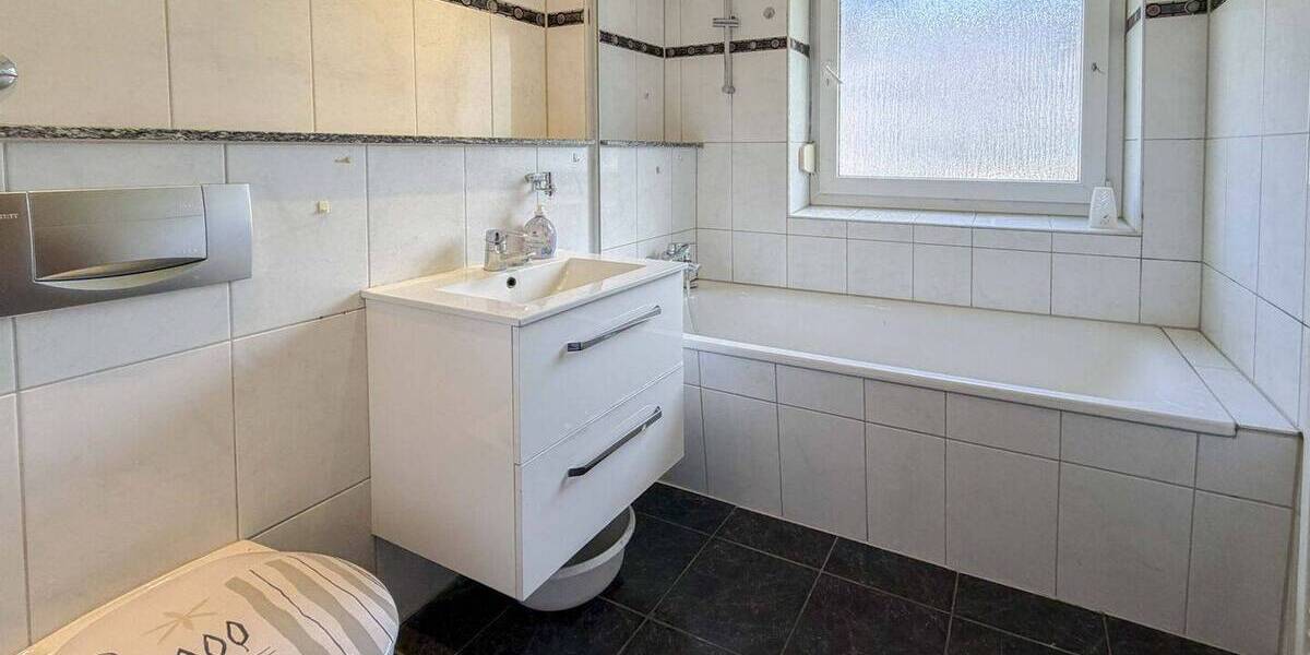 Etagenwohnung Braunschweig Weststadt - 4 Zimmer, 93 m&sup2;, 165.000&euro; | Angebot:26392028