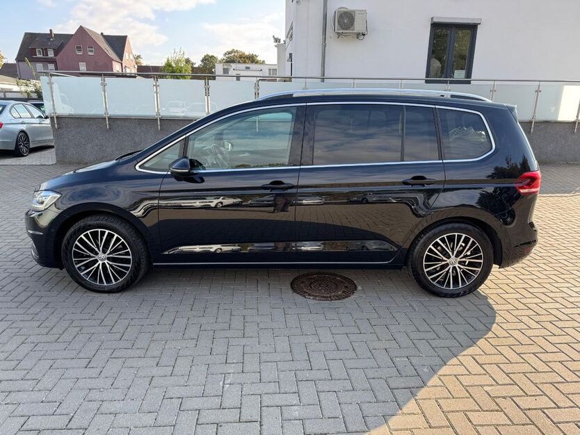 VW Touran 247.990 km 13.999 € Salzgitter-Lebenstedt 38226