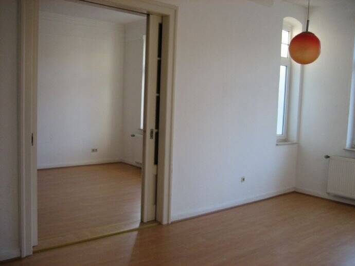 Zimmer Hildesheim Ost - 5 Zimmer, 141 m&sup2;, 1.250&euro; | Angebot:26028576