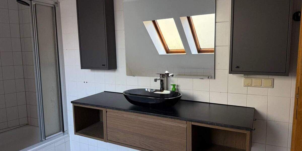 Etagenwohnung Braunschweig Innenstadt - 3 Zimmer, 101 m&sup2;, 1.050&euro; | Angebot:25708270