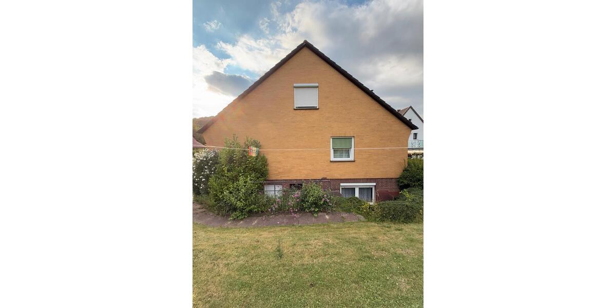 Einfamilienhaus Bad Salzdetfurth - 8 Zimmer, 250 m&sup2;, 295.000&euro; | Angebot:26816511