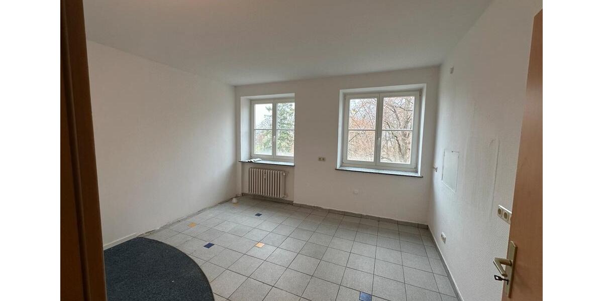 Gewerbeobjekt Hildesheim Oststadt/Stadtfeld - 5 Zimmer, 192 m&sup2;, 790&euro; | Angebot:26086047