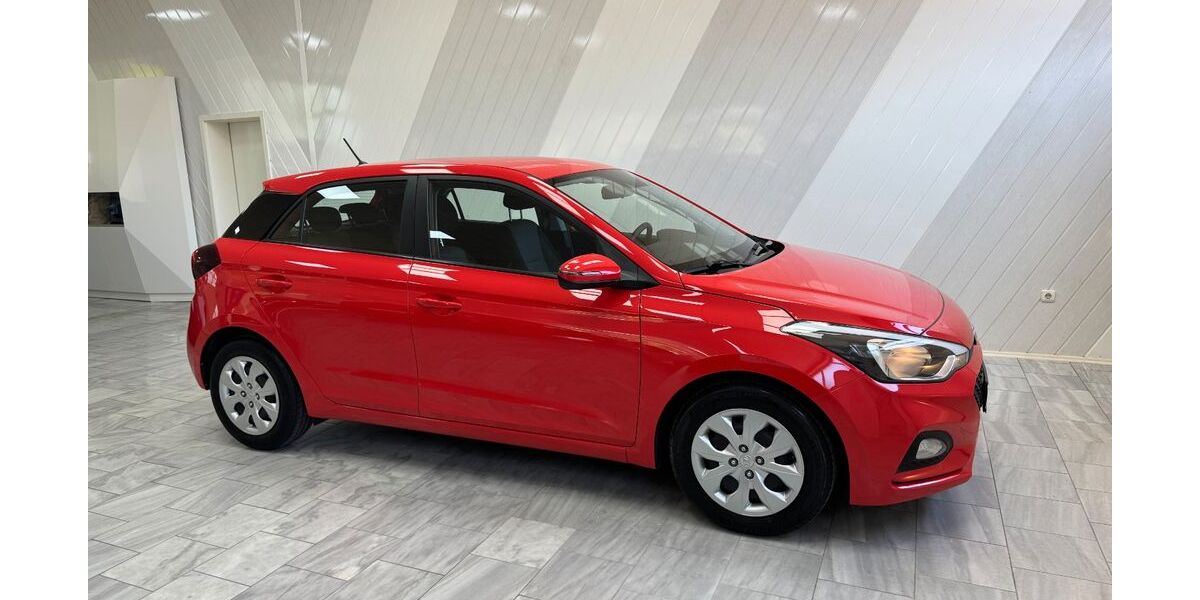 Hyundai i20 73.716 km 10.350 &euro; Liebenburg 38704