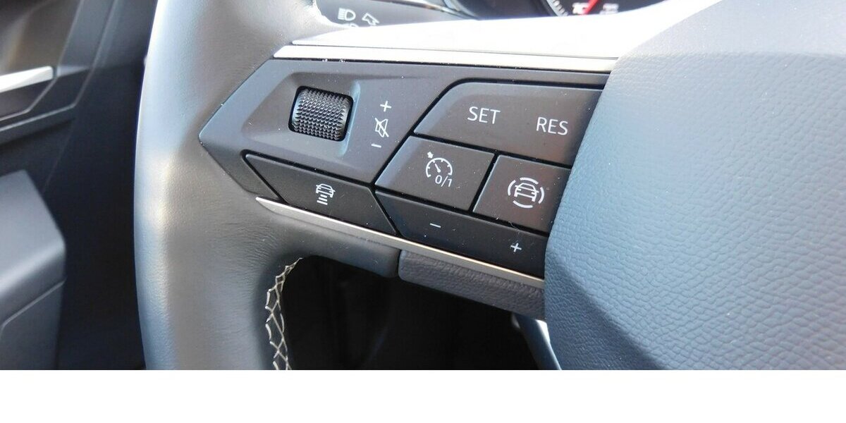 Seat Arona 1.0 Style TSI BMT Klima Navi LED Alu 31.900 km 16.990 &euro; Vordorf 38533
