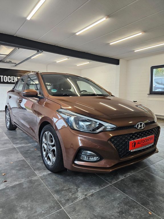 Hyundai i20 75.000 km 9.500 € Braunschweig 38112