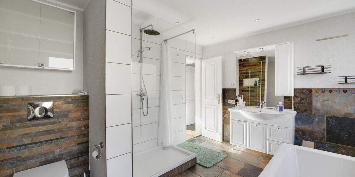 PROVISIONSFREI | Endhaus mit großem Garten in Top Lage - sofort bezugsfrei! 7 zimmer