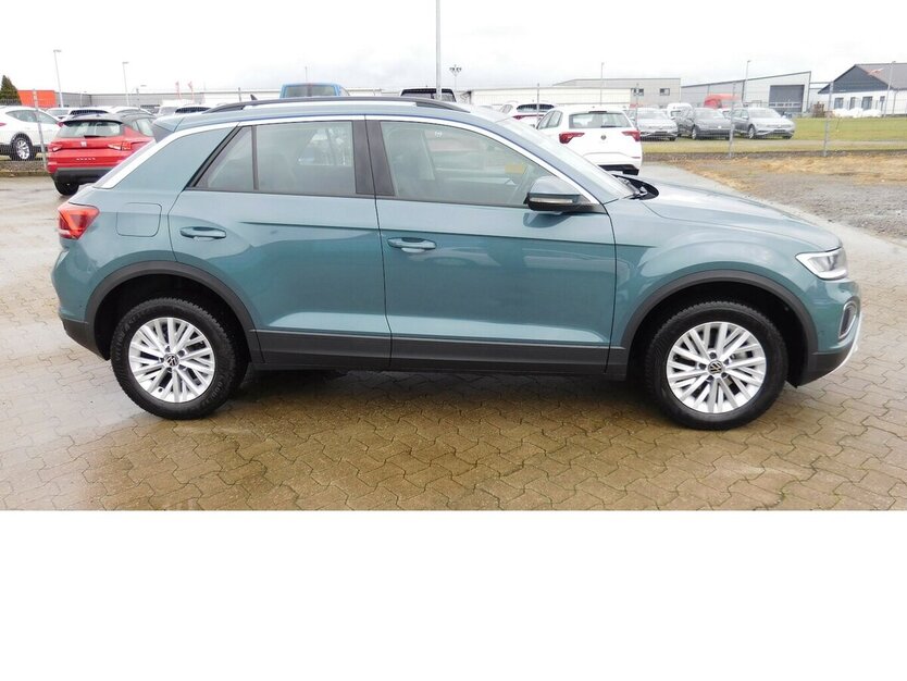 VW T-Roc 1.5 Life TSI BMT Navi Klima Standheizung 29.700 km 23.990 € Vordorf 38533