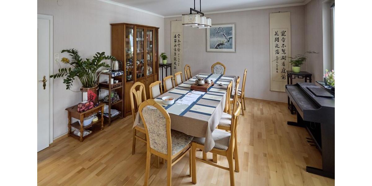 Etagenwohnung Hildesheim Himmelsthür - 4 Zimmer, 100 m&sup2;, 1.200&euro; | Angebot:26253772