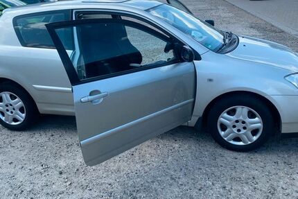 Toyota Corolla 198.000 km 2.300 &euro; Wolfenbüttel 38302