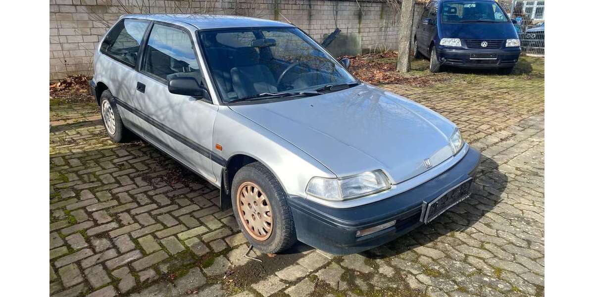Honda Civic 122.000 km 1.999 &euro; Hildesheim 31137