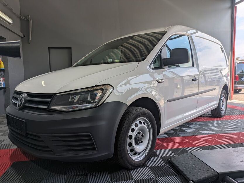 VW Caddy 304.226 km 8.990 € Braunschweig 38112