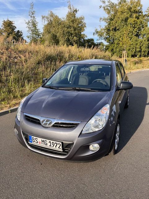 i20