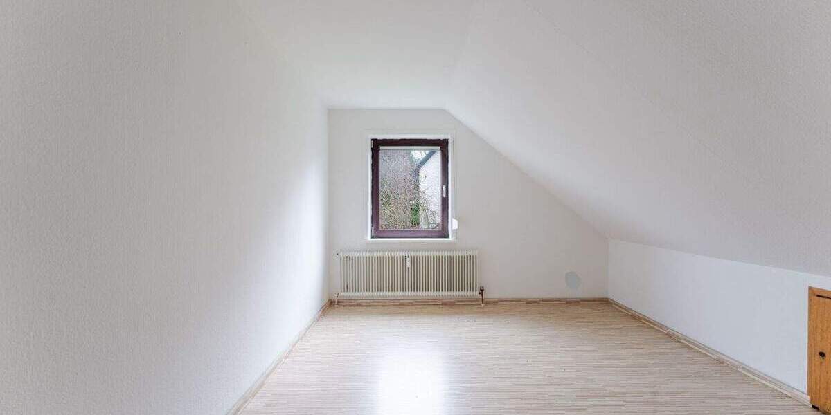 Mehrfamilienhaus, Wohnhaus Diekholzen - 9 Zimmer, 199 m&sup2;, 294.000&euro; | Angebot:25265363