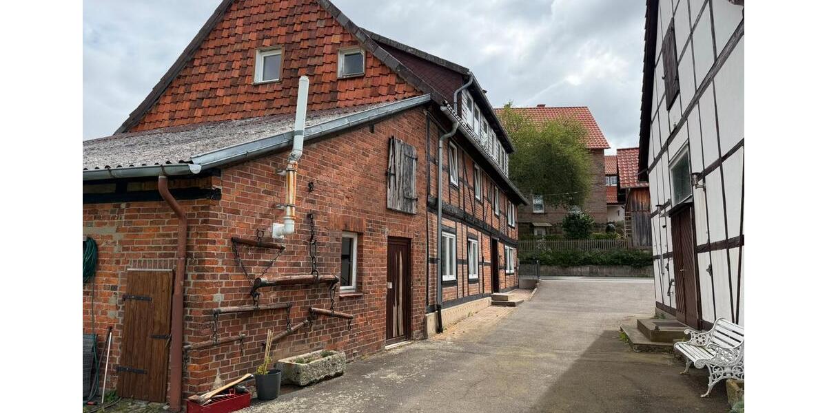 Einfamilienhaus Liebenburg - 16 Zimmer, 240 m&sup2;, 135.000&euro; | Angebot:27089282