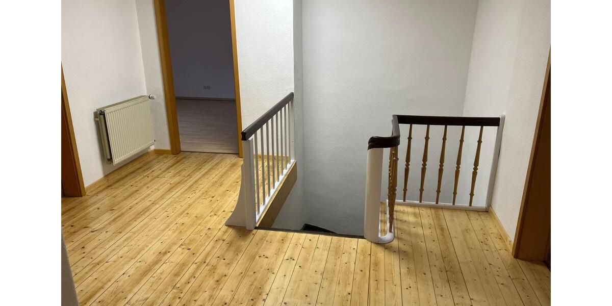 Dachgeschoßwohnung Hildesheim - 3 Zimmer, 102 m&sup2;, 775&euro; | Angebot:24890469