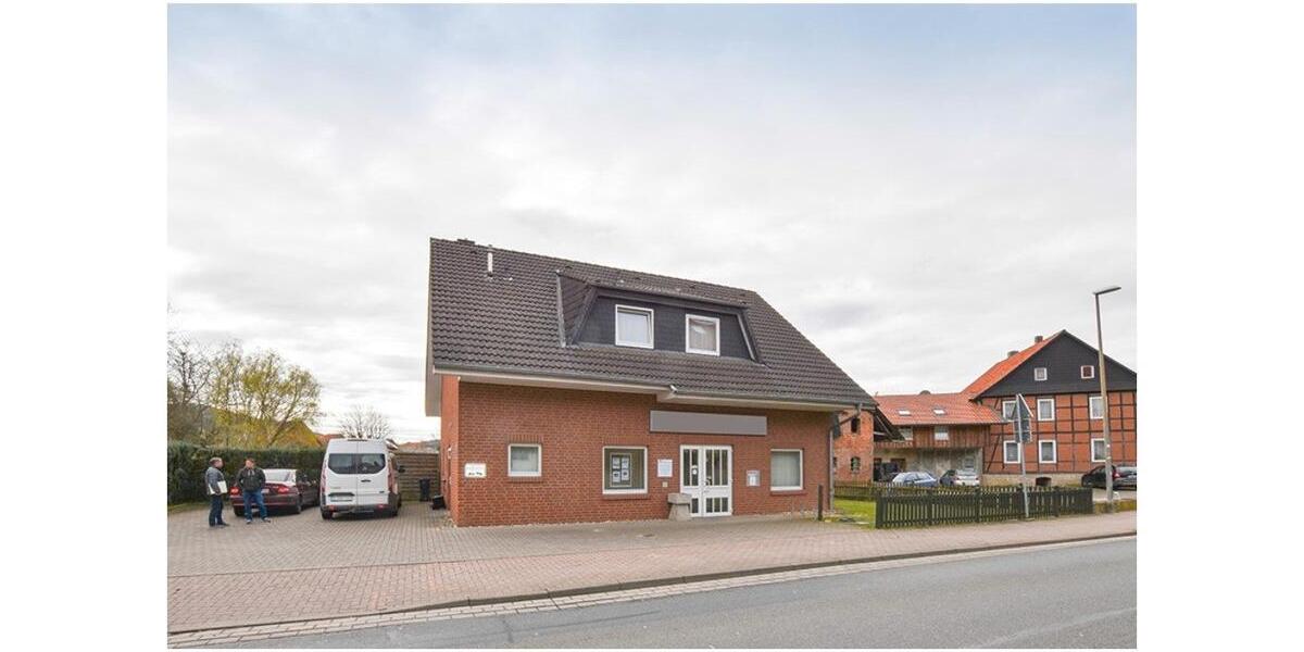 Einfamilienhaus Bad Salzdetfurth - 8 Zimmer, 189 m&sup2;, 1.200&euro; | Angebot:26037584