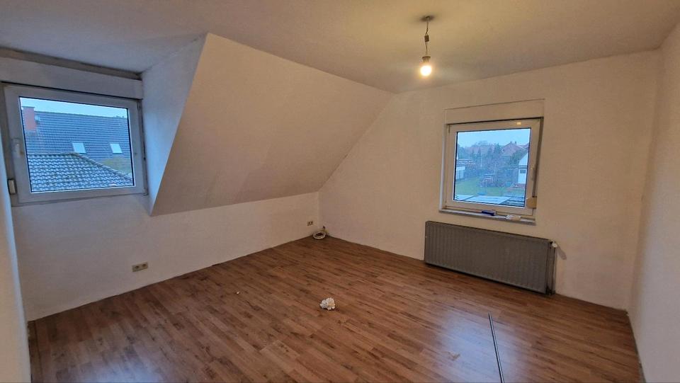 Dachgeschoßwohnung Ilsede Adenstedt - 4 Zimmer, 90 m&sup2;, 690&euro; | Angebot:26373014