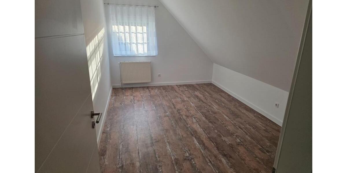 Einfamilienhaus Wendeburg - 5 Zimmer, 190 m&sup2;, 450.000&euro; | Angebot:27097048