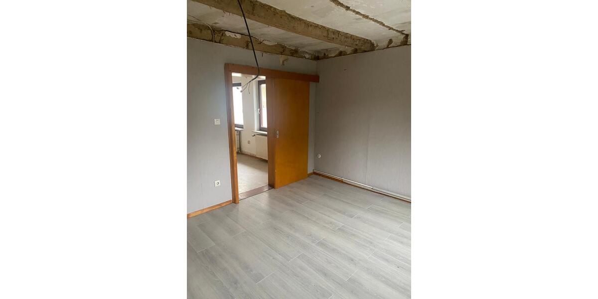 Etagenwohnung Braunschweig Südstadt- Rautheim- Mascherode - 5 Zimmer, 144 m&sup2;, 1.400&euro; | Angebot:25056337