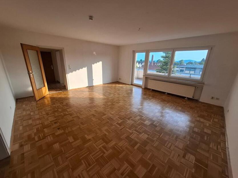 ruhige, helle 3 Zimmerwohnung