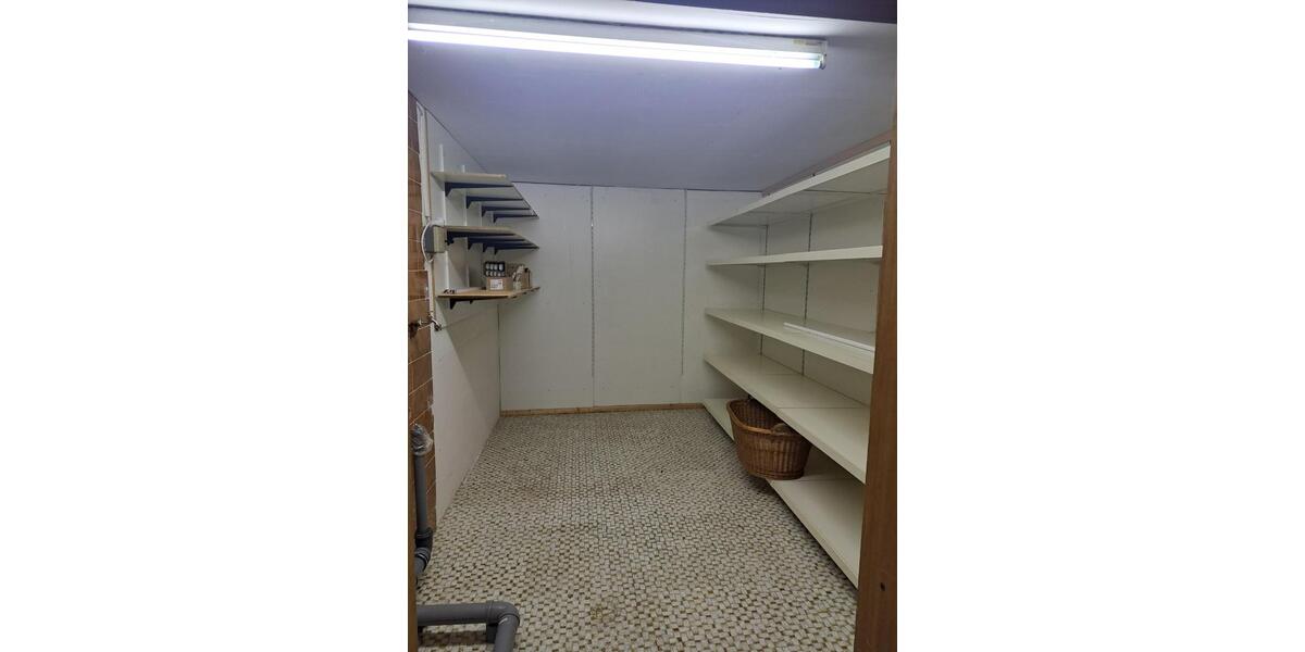 Innenstadt gepflegte Gewerbeeinheit: Büro, Praxis, Einzelhandel zimmer