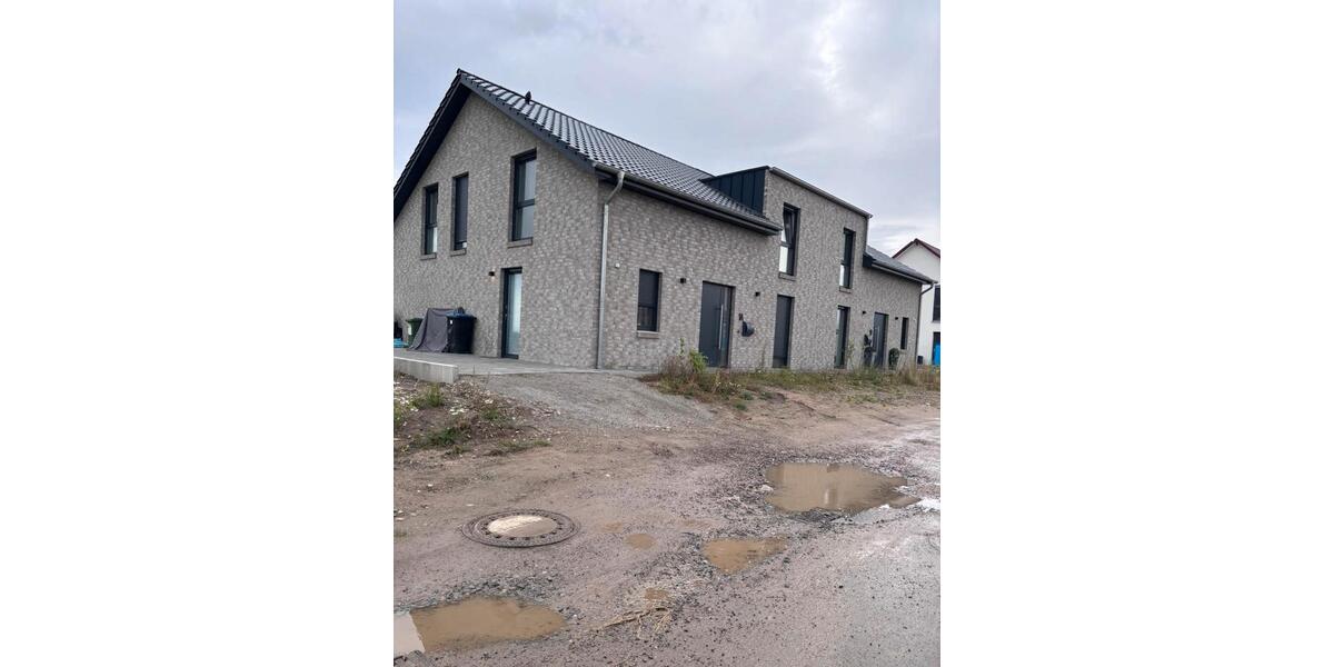 Doppelhaushälfte Hohenhameln - 5 Zimmer, 150 m&sup2;, 1.700&euro; | Angebot:24217273