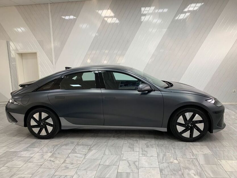 IONIQ 6