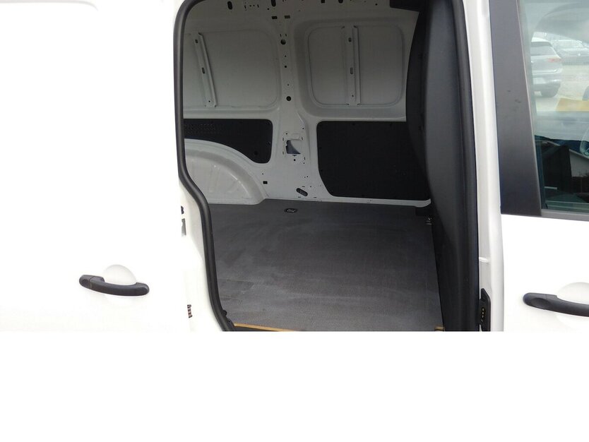 VW Caddy Maxi Abt-e Elektrik DSG Automatik Klima 19.100 km 14.990 € Vordorf 38533