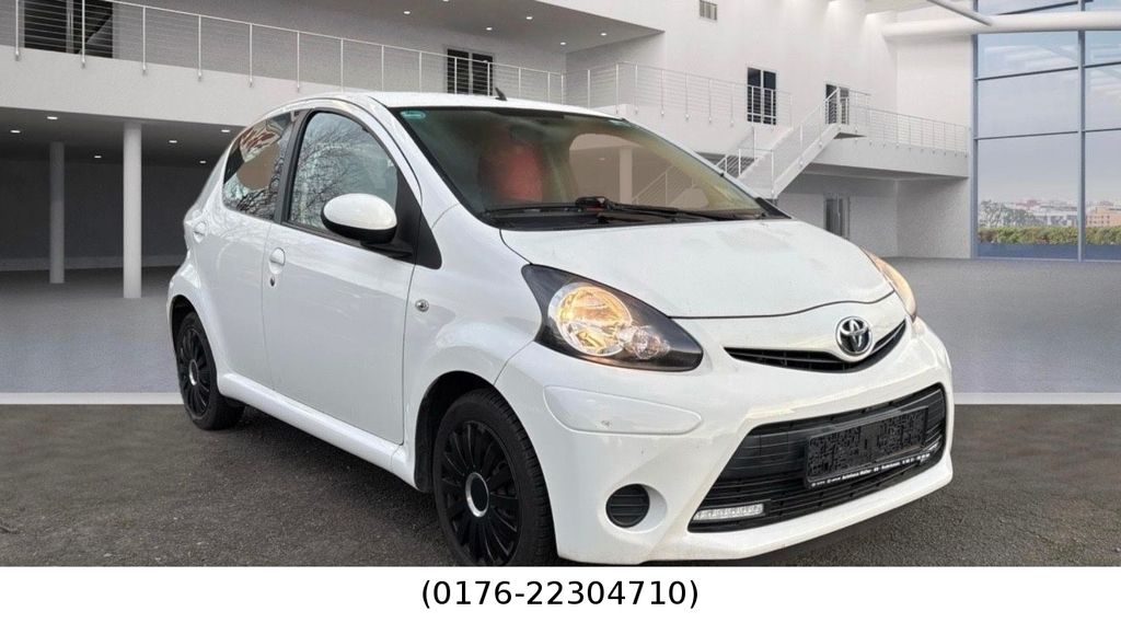 Toyota Aygo (X) 85.000 km 5.850 &euro; Adersheim 38304