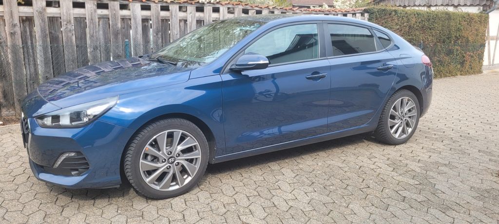 Hyundai i30 125.000 km 12.500 &euro; Braunschweig 38116