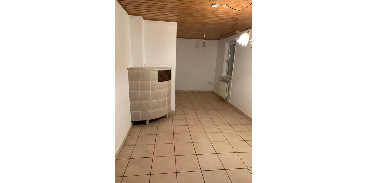 Einfamilienhaus Baddeckenstedt - 7 Zimmer, 150 m&sup2;, 135.000&euro; | Angebot:26091120