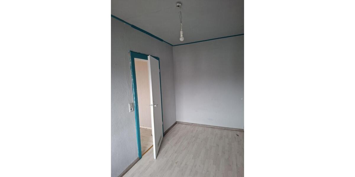 Kleine Eigentumswohnung - provisionsfrei - zu verkaufen 4 zimmer