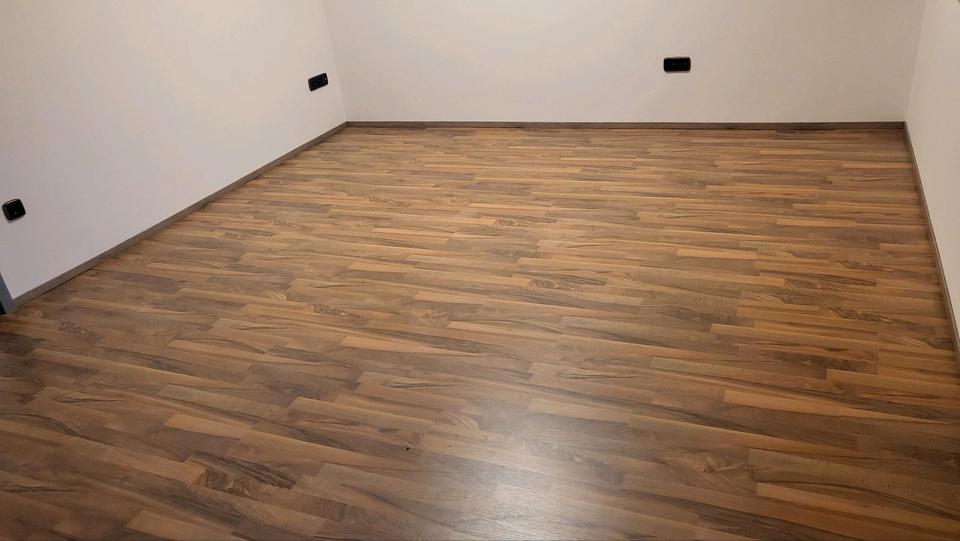Einfamilienhaus Hillerse - 8 Zimmer, 220 m&sup2;, 1.500&euro; | Angebot:26358986