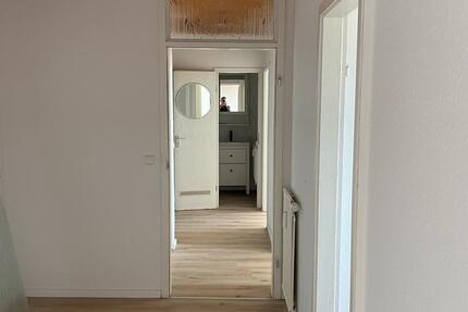 Attraktive frisch sanierte 3,5 Zimmerwohnung mitten im Zentrum