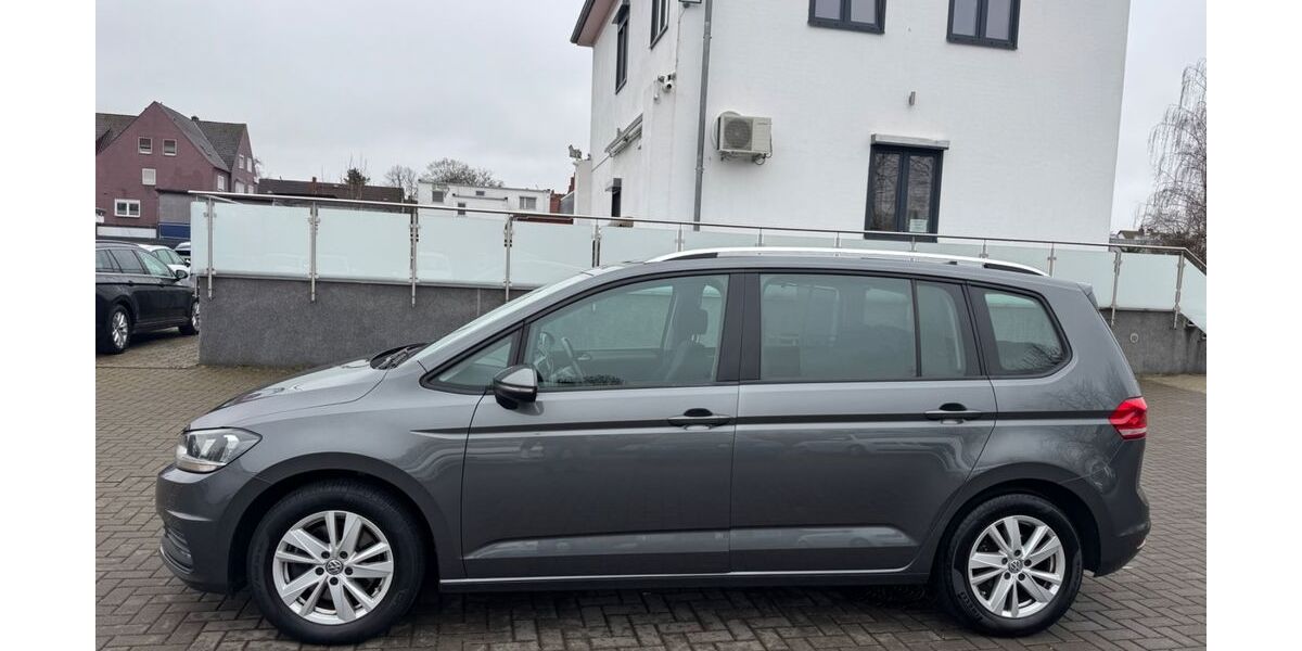 VW Touran 143.471 km 13.900 &euro; Salzgitter-Lebenstedt 38226