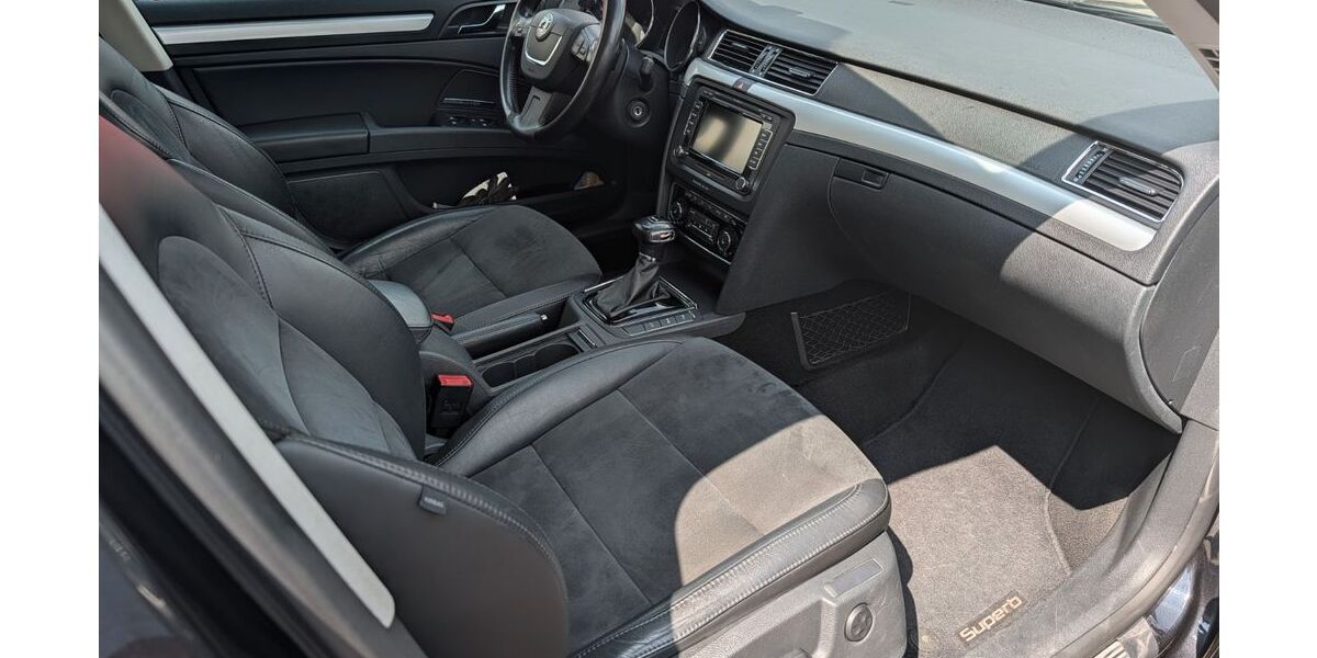 Skoda Superb 345.000 km 5.499 &euro; Heiningen 38312