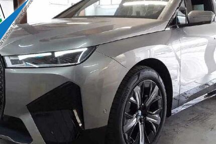 BMW iX 24.893 km 49.450 &euro; Hildesheim 31137